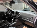 Chevrolet Cruze-12