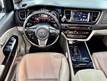 Kia Carnival-11