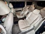 Kia Carnival-12