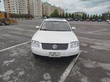 Volkswagen Passat-1