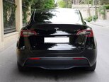 Tesla Model Y-4