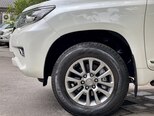 Toyota Land Cruiser Prado-5