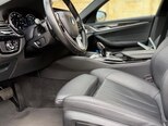BMW 530e-7