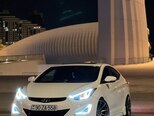 Hyundai Elantra-4