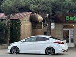 Hyundai Elantra-2