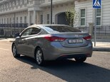 Hyundai Elantra-3