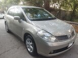 Nissan Tiida-4