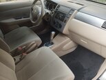 Nissan Tiida-10