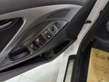 Hyundai Avante-13