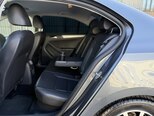 Volkswagen Jetta-11