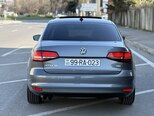 Volkswagen Jetta-8