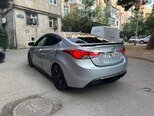 Hyundai Elantra-4