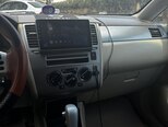 Nissan Tiida-9