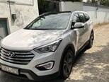 Hyundai Grand Santa Fe-2