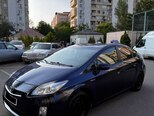 Toyota Prius-2