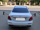 Mercedes E 300-9