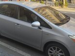 Toyota Prius V-5