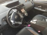 Toyota Prius V-6