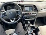 Hyundai Sonata-14