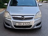 Opel Zafira-1