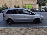 Opel Zafira-5