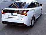 Toyota Prius-5