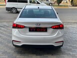 Hyundai Accent-5