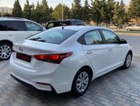 Hyundai Accent-7
