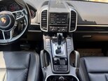 Porsche Cayenne-5