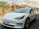 Tesla Model 3-2