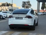 Tesla Model X-9