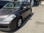 Nissan Tiida-4
