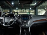 Hyundai Grand Santa Fe-13