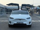 Tesla Model X-21