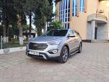 Hyundai Grand Santa Fe-4