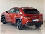 Lexus UX 250h-4