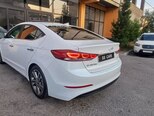 Hyundai Elantra-16