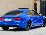Audi RS7-8