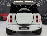 Land Rover Defender-12