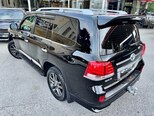 Toyota Land Cruiser-6