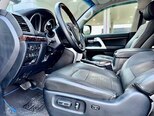 Toyota Land Cruiser-19