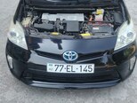 Toyota Prius-8