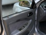 Suzuki Forenza-14