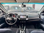 Mitsubishi Outlander-19