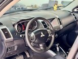 Mitsubishi Outlander-14