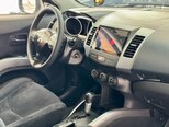 Mitsubishi Outlander-21