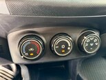 Mitsubishi Outlander-25
