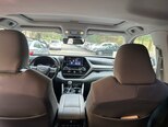 Toyota Highlander-12