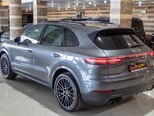Porsche Cayenne-9