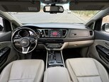 Kia Carnival-9